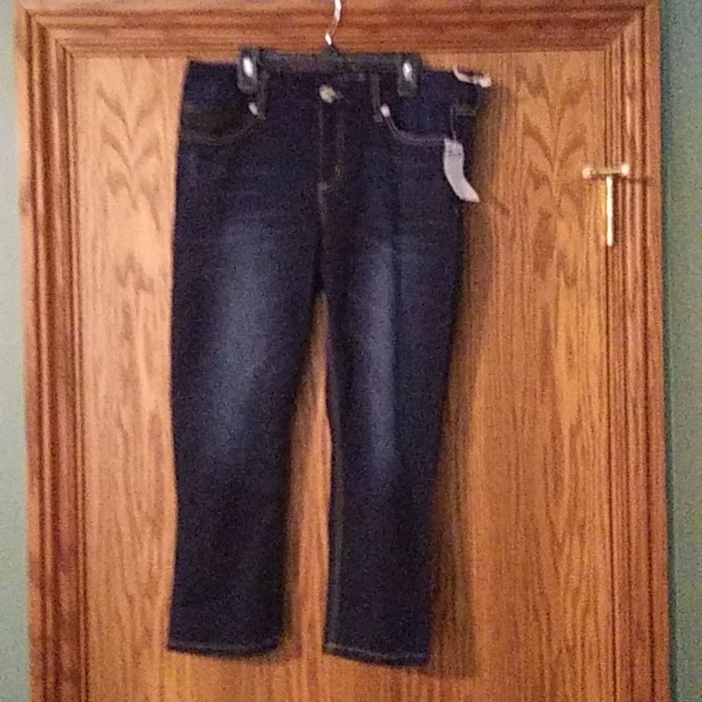 NWT Seven7 Calf Length Jeans